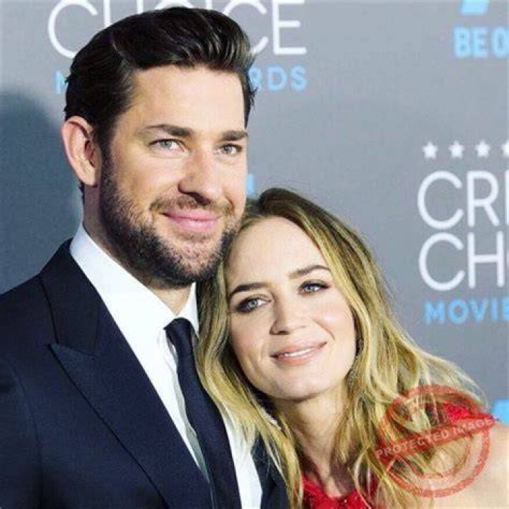 Ami Dolenz Bio, Wiki, Age, Height, Family, Husband, Movies and Net Worth.
