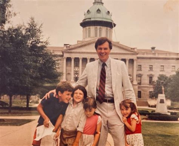 Arthur Ravenel Jr. Height, Weight, Net Worth, Age, Birthday, Wikipedia, Who, Instagram, Biography