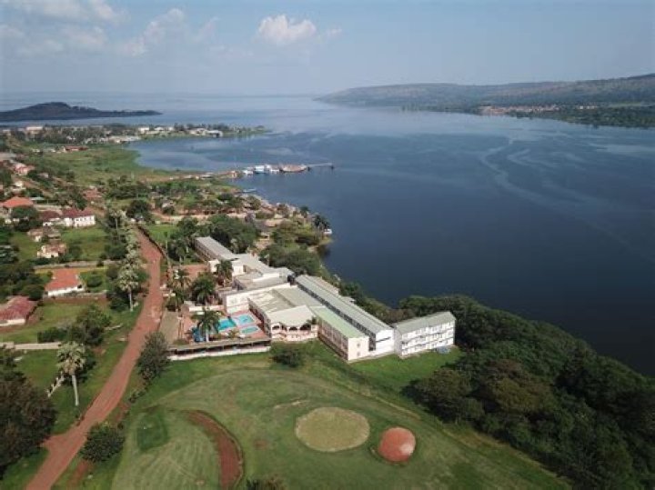 Brisk Recreation Hotel Triangle, Jinja, Uganda
