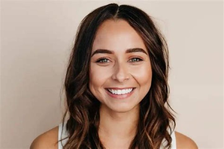 Brooke Blurton Age, Birthday, Wikipedia, Who, Nationality, Biography