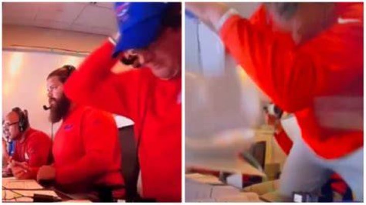 
Buffalo Bills Coach Ken Dorsey Smashes Headset and Tablet After Loss to Dolphins 