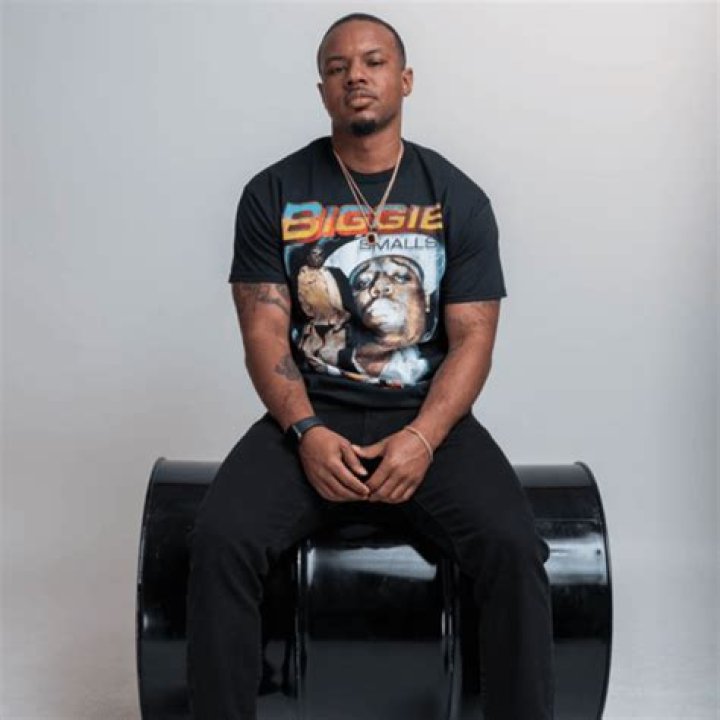 Calvin Grindz Height, Weight, Net Worth, Age, Birthday, Wikipedia, Who, Nationality, Biography