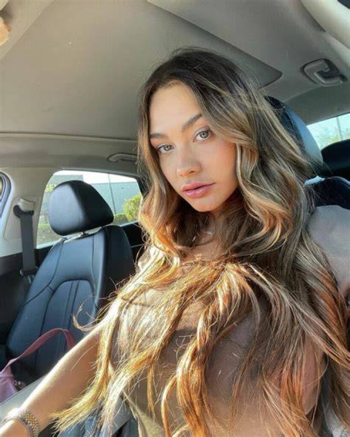 
Celina Graves Height, Weight, Net Worth, Age, Wiki, Who, Instagram, Biography 
