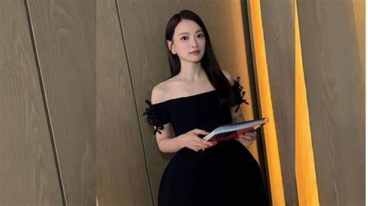 Chun Woo Hee Height, Weight, Net Worth, Age, Birthday, Wikipedia, Who, Instagram, Biography