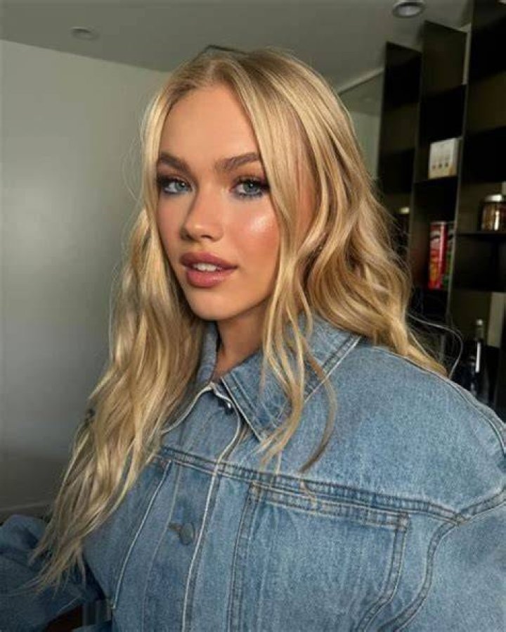 
Dalia Gutmann Height, Weight, Net Worth, Age, Birthday, Wikipedia, Who, Instagram, Biography 