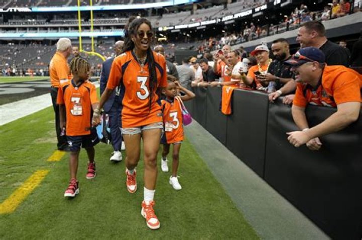 
Dallas Receiver: Noah Brown Net Worth 2022 and Wife Kids 