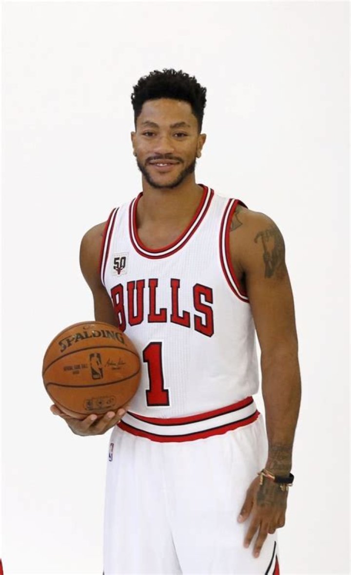 Derrick Rose Height, Weight, Net Worth, Age, Birthday, Wikipedia, Who, Nationality, Biography