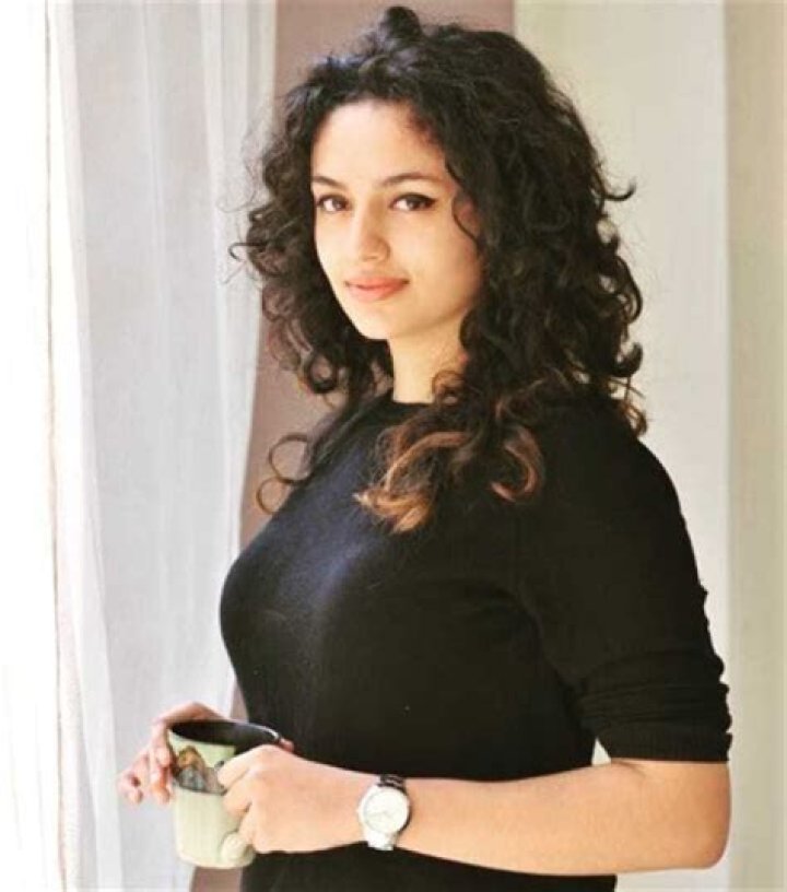 
Disha Ravi Height, Weight, Net Worth, Age, Birthday, Wikipedia, Who, Nationality, Biography 