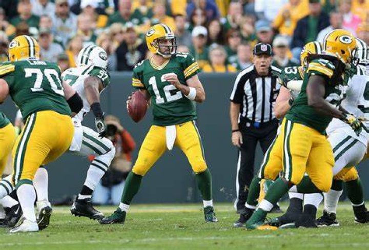 Green Bay Packers Aaron Rodgers Weight Loss Journey; Before And After Photos
