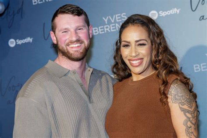 
Is Glennis Grace Married? Husband, Parents, Son, Height and Net worth 