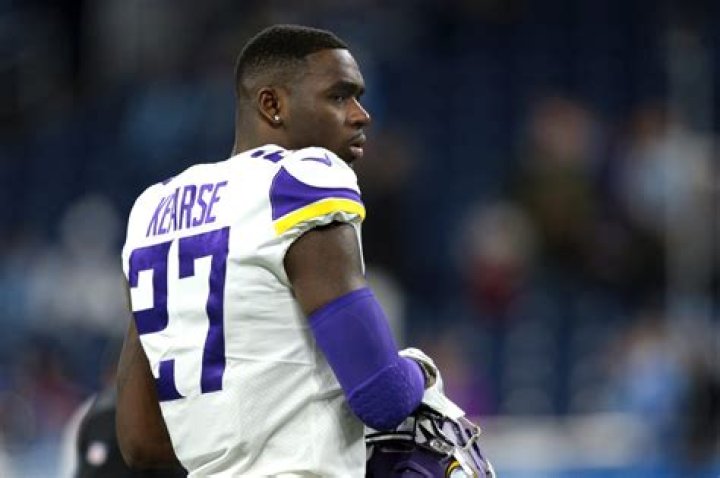 
Jayron Kearse Age, Birthday, Wikipedia, Who, Nationality, Biography 