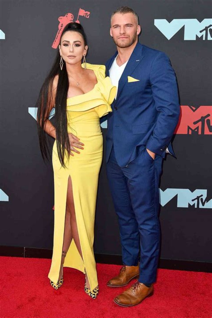Jersey Shore Star Jenni “JWoww” Farley Reveals Her Wedding Plan With Zack Clayton In