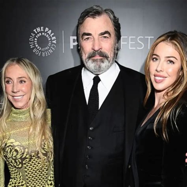 Jillie Mack – Age, Net Worth and Facts About Tom Selleck’s Wife
