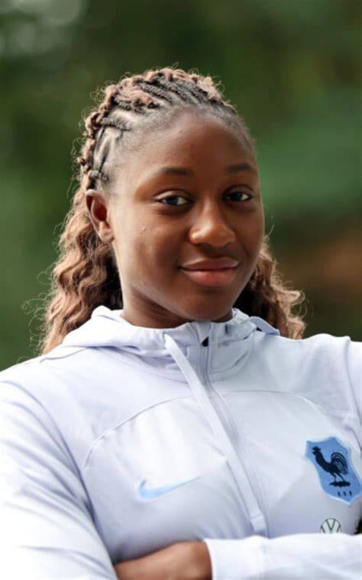 Kadidiatou Diani Biography: Boyfriend or Girlfriend, Family, Salary & Net Worth