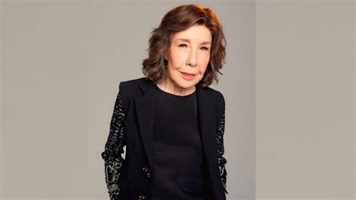 Lily Tomlin Height, Weight, Net Worth, Age, Birthday, Wikipedia, Who, Instagram, Biography