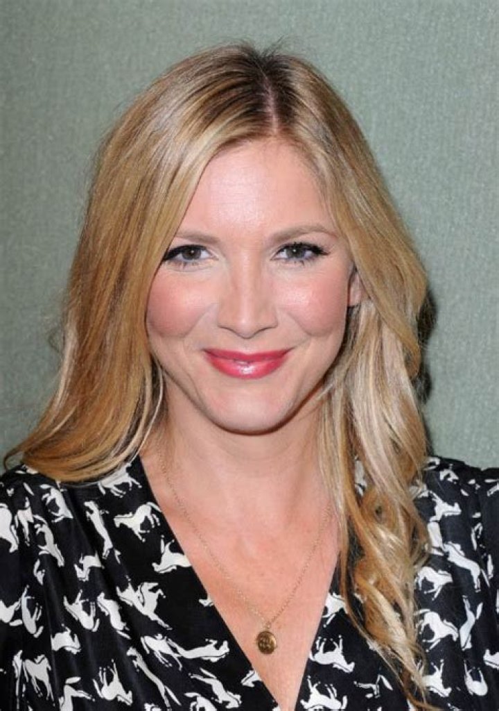 
Lisa Faulkner Height, Weight, Net Worth, Age, Birthday, Wikipedia, Who, Nationality, Biography 