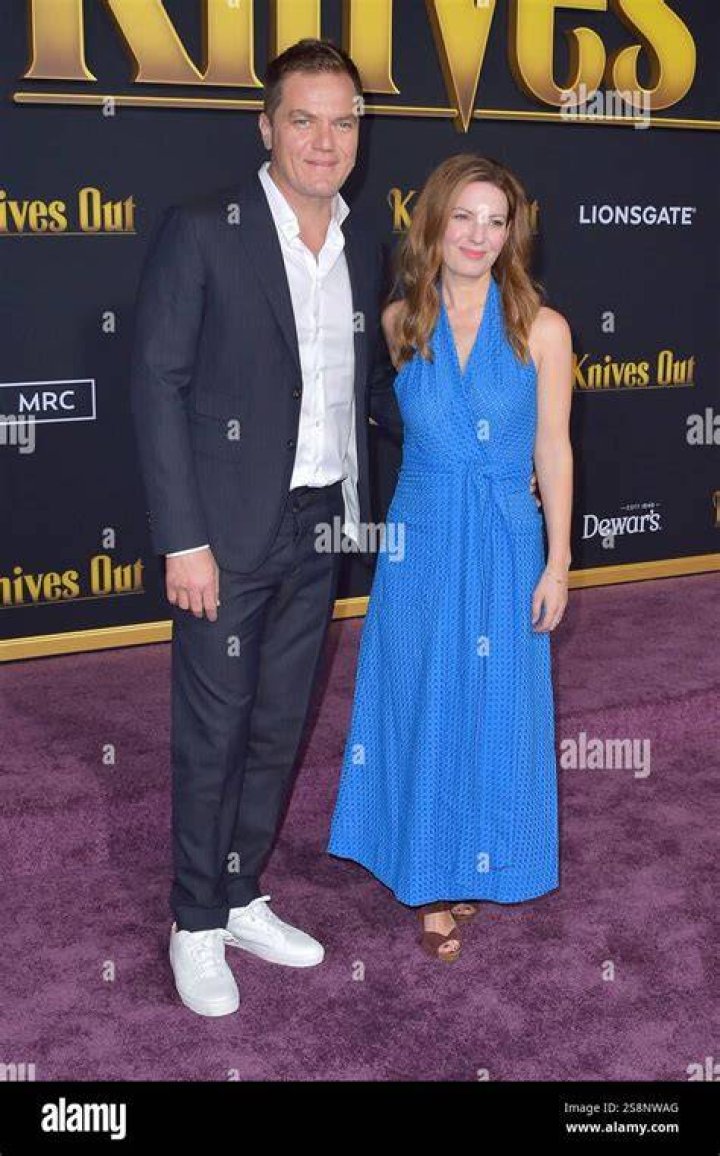 
Michael Shannon Is Married To Kate Arrington And Has Two Kids Marion And Sylvia Shannon 