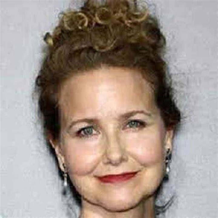 Molly Hagan Height, Weight, Net Worth, Age, Birthday, Wikipedia, Who, Instagram, Biography