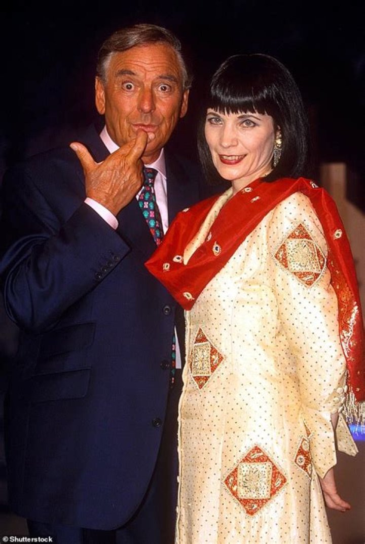 Mystic Meg Husband? Who Was Mystic Meg husband Husband Before She Died?