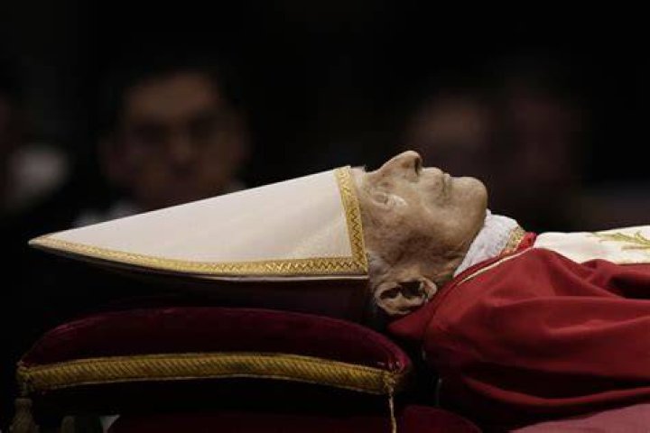 
Pope Benedict XVI Death Rumor Denied And Is Still Very Much Alive 