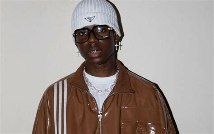 
Rema Plans To Mourn Queen Elizabeth With ‘Rave & Roses’ UK tour 