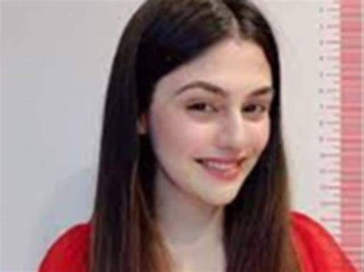 Roshni Wadhwani Height, Weight, Net Worth, Age, Birthday, Wikipedia, Who, Instagram, Biography