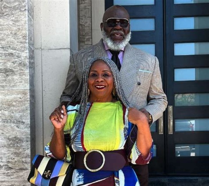 Serita Jakes Height, Weight, Net Worth, Age, Birthday, Wikipedia, Who, Instagram, Biography