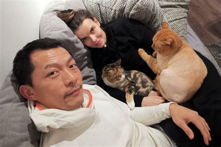 Singaporean Actor IX Shen and Ukrainian Wife Natalia Photo Share Update About Their Life