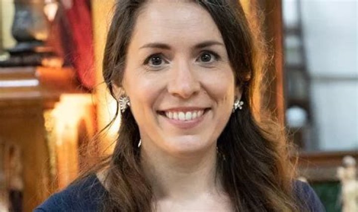 
Stephanie Connell Age, Birthday, Wikipedia, Who, Nationality, Biography 