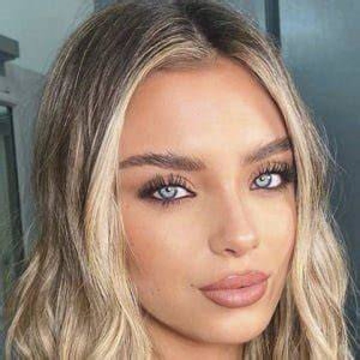 Talitha Balinska Height, Weight, Net Worth, Age, Birthday, Wikipedia, Who, Instagram, Biography