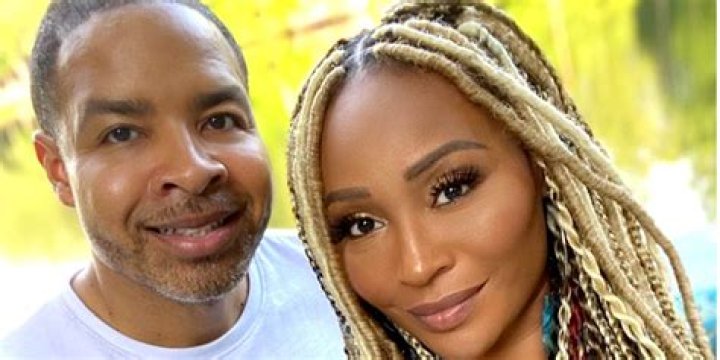 
What Was the Cause of Cynthia and Mike’s Divorce? 
