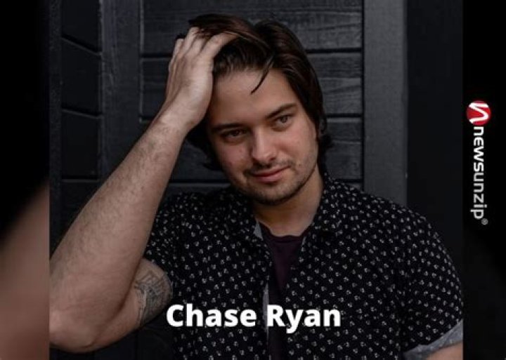 
Who is Chase Ryan Wife? 