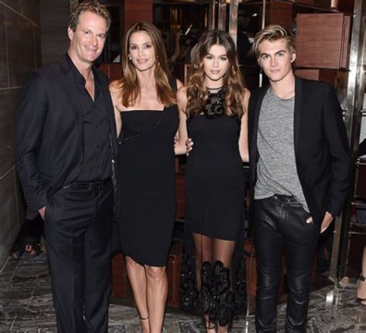
Who Is Lark Skov? Niece Of Cindy Crawford 