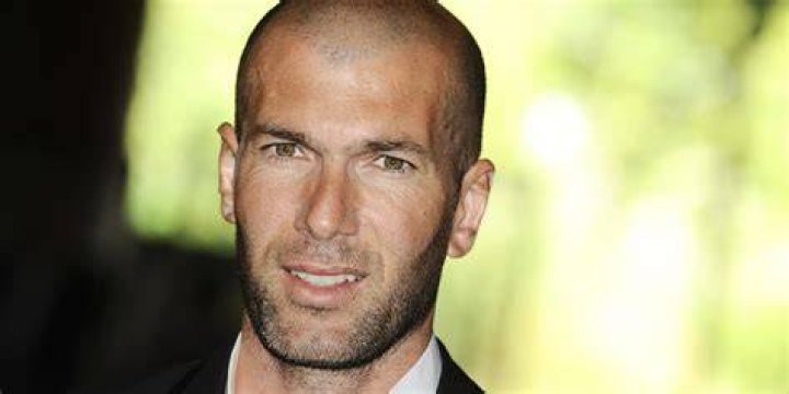 Zinedine Zidane- Bio, Wiki, Age, Height, Net Worth, Relationship, Career